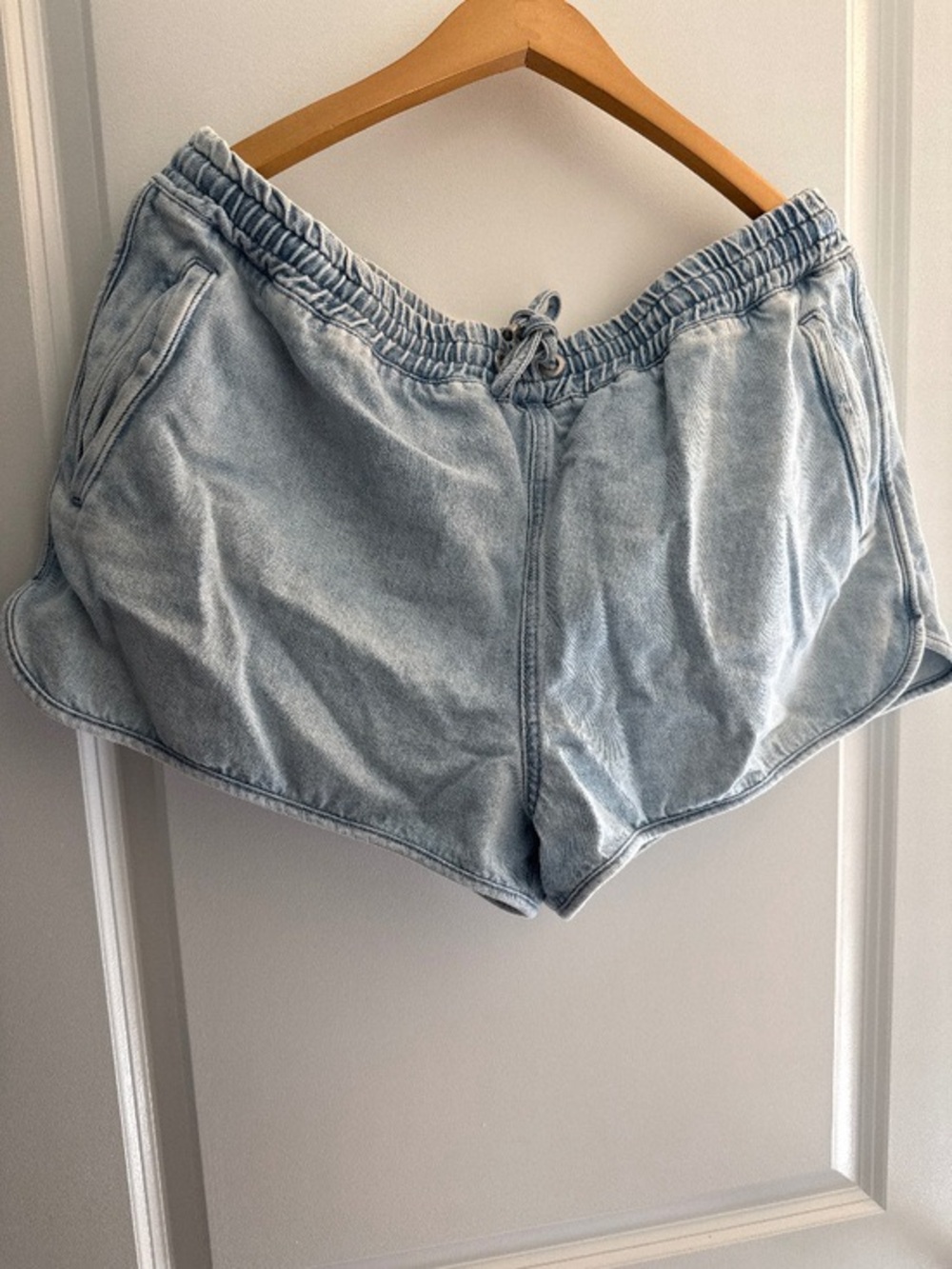 Sézane Kurt Denim Short- Casual Drawstring